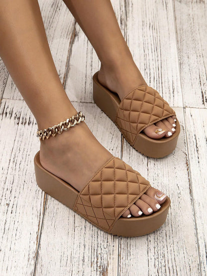 Ladies' Casual Fashionable Diamond Patterned Thick-Soled Increase High Slippers, Outdoor Beach Comfy Flip Flops